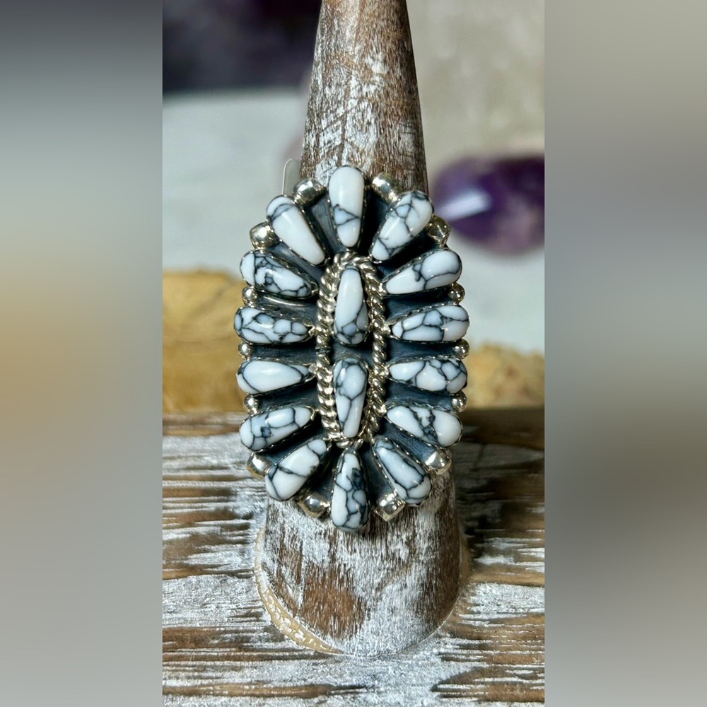NWT Navajo Handmade White Buffalo cluster ring